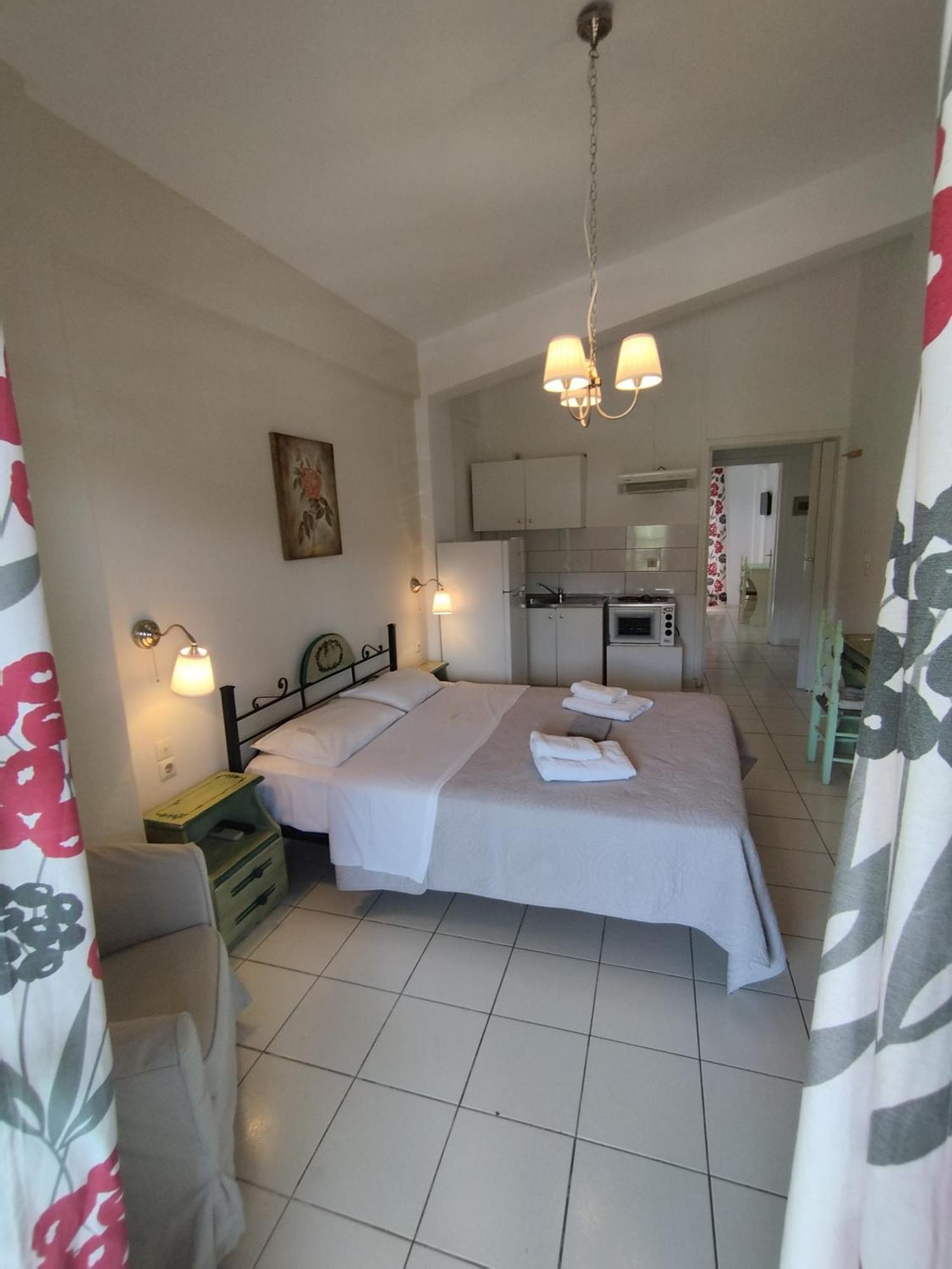Fofos Aparthotel