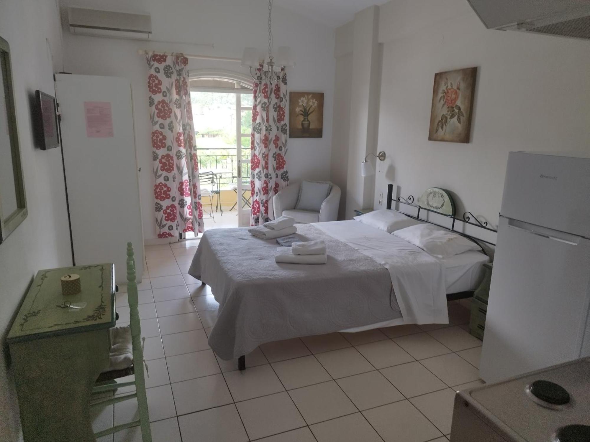 Aparthotel Fofos