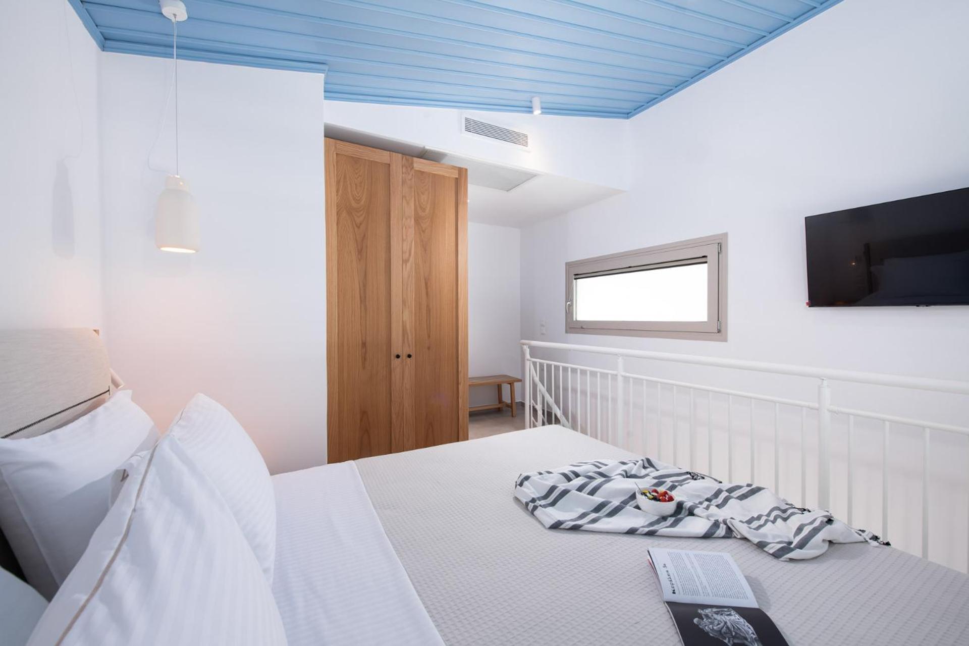 Sourinis Luxury Aparthotel