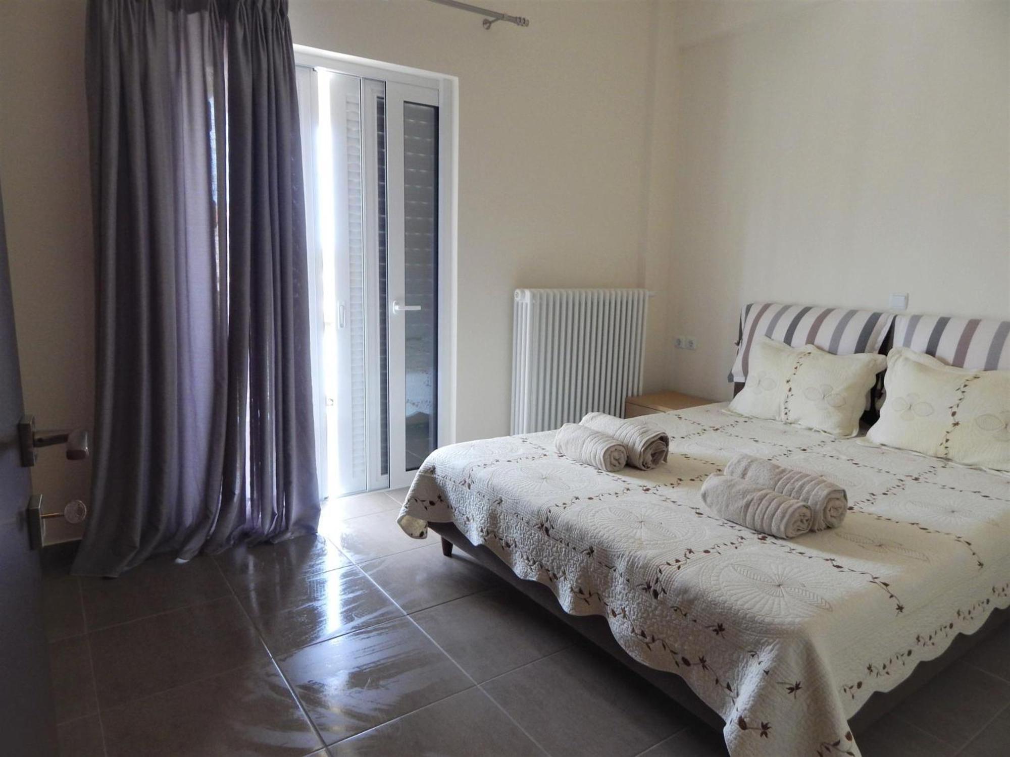 Apartment Samaras In *
