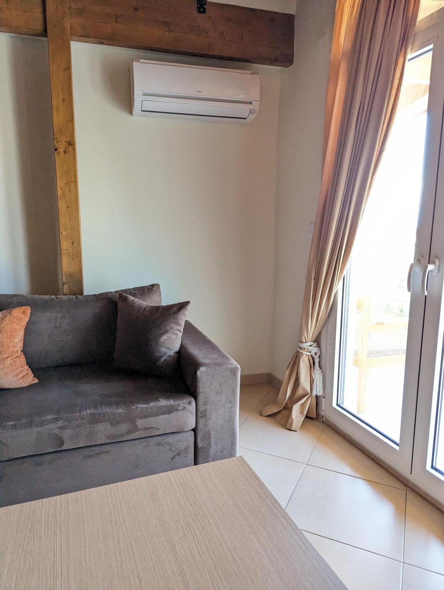 Apartment Samaras In *
