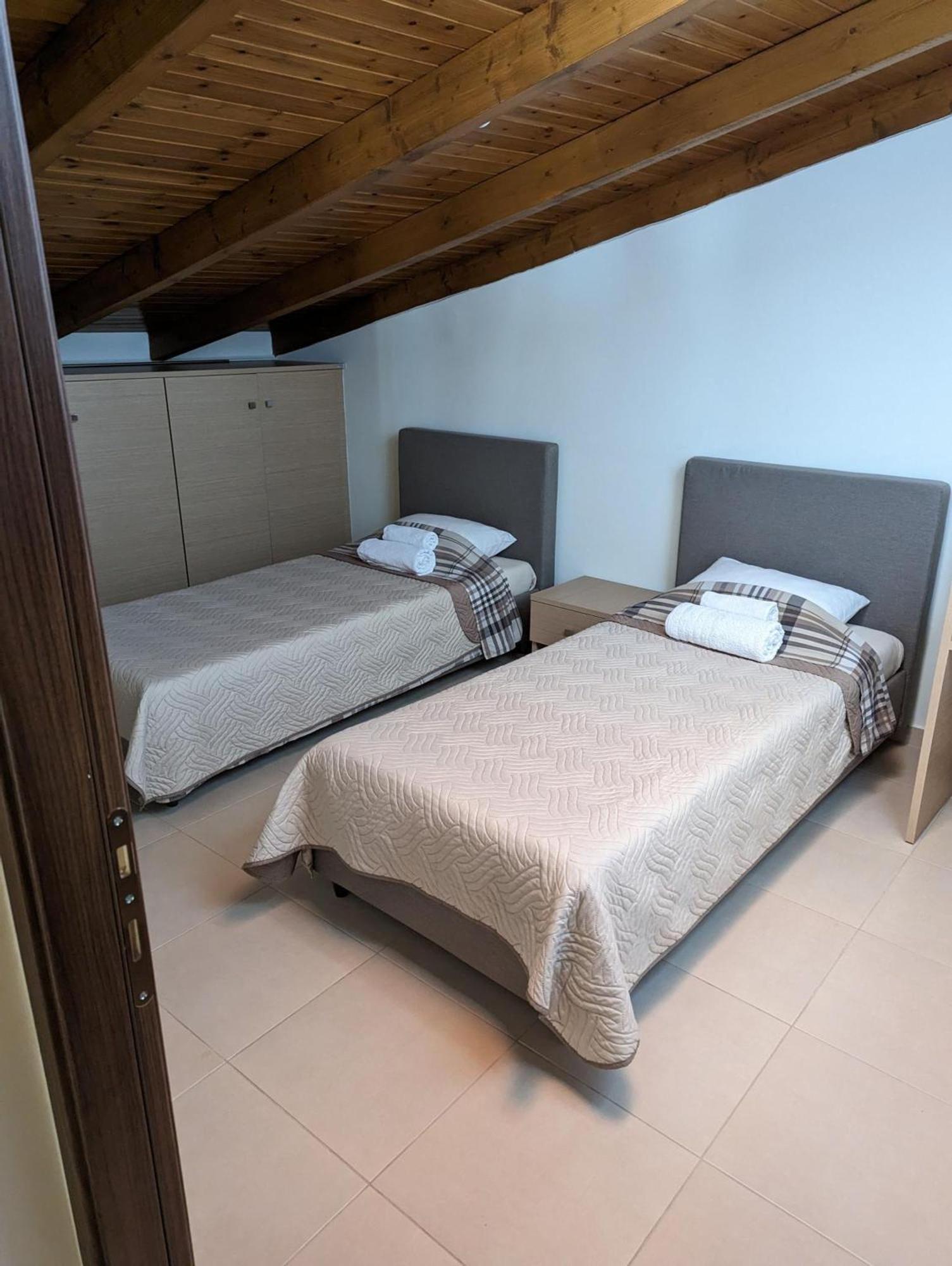 Apartment Samaras In Kamena Vourla
