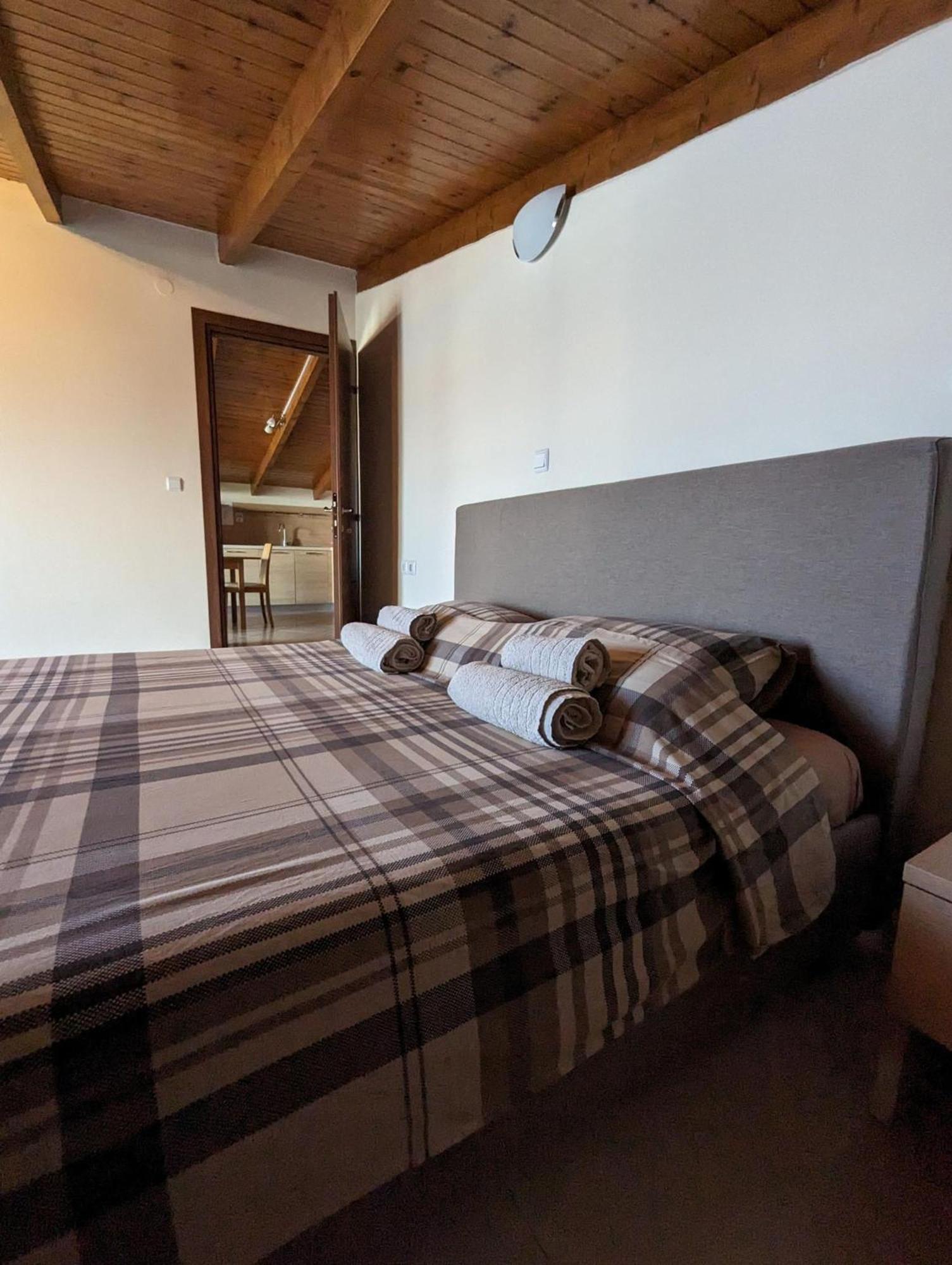 Apartment Samaras In