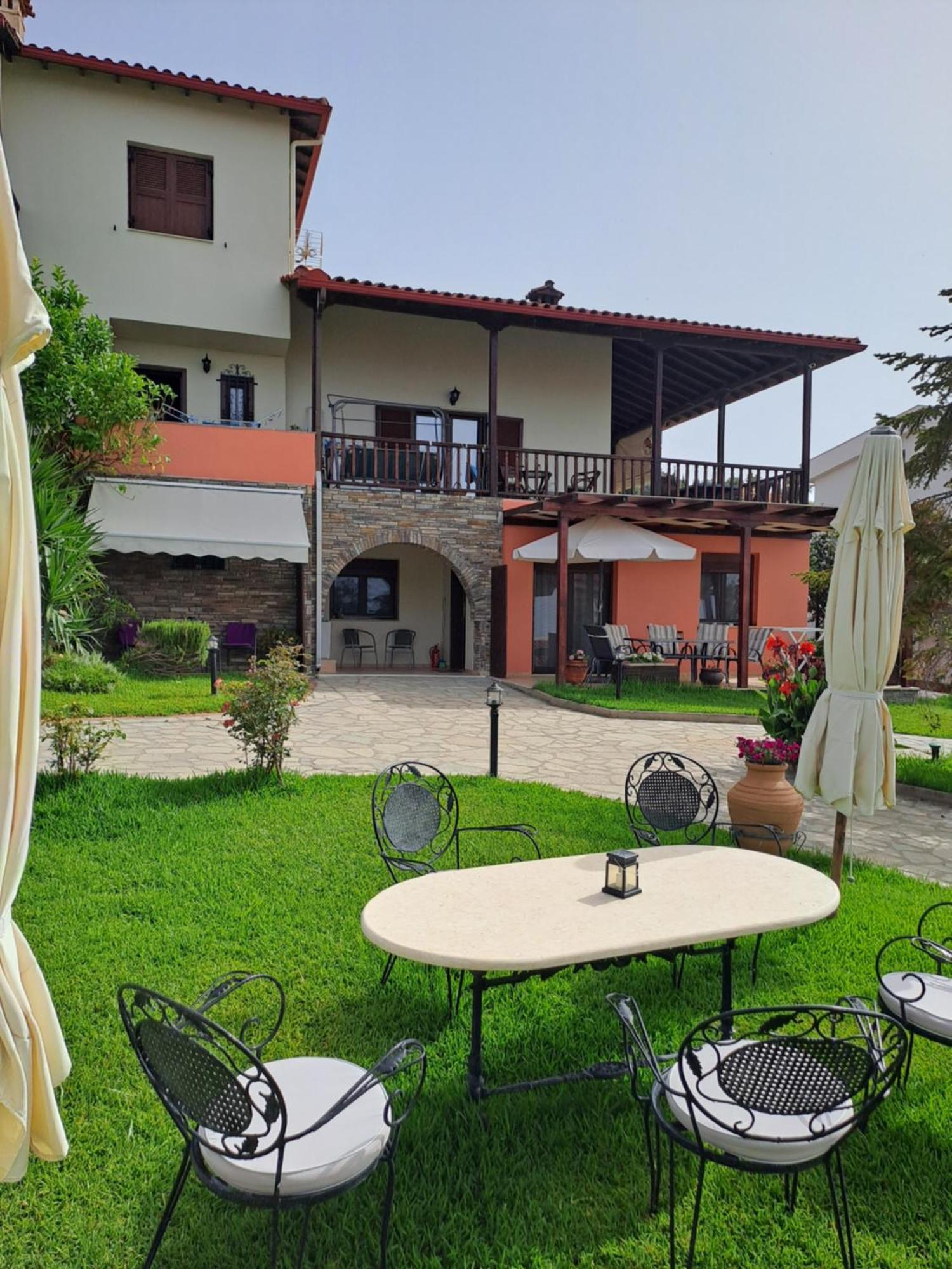 Sunday's Family House/apartment Holiday home Nikiti (Sithonia)