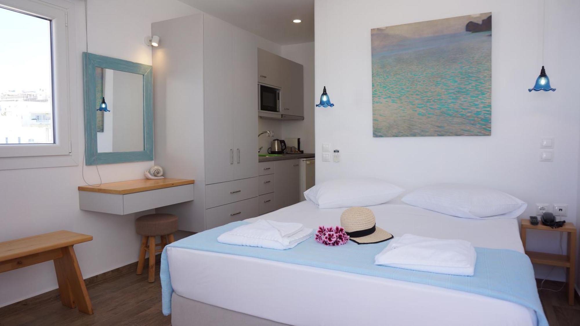 Maria Elena - * Mykonos Town