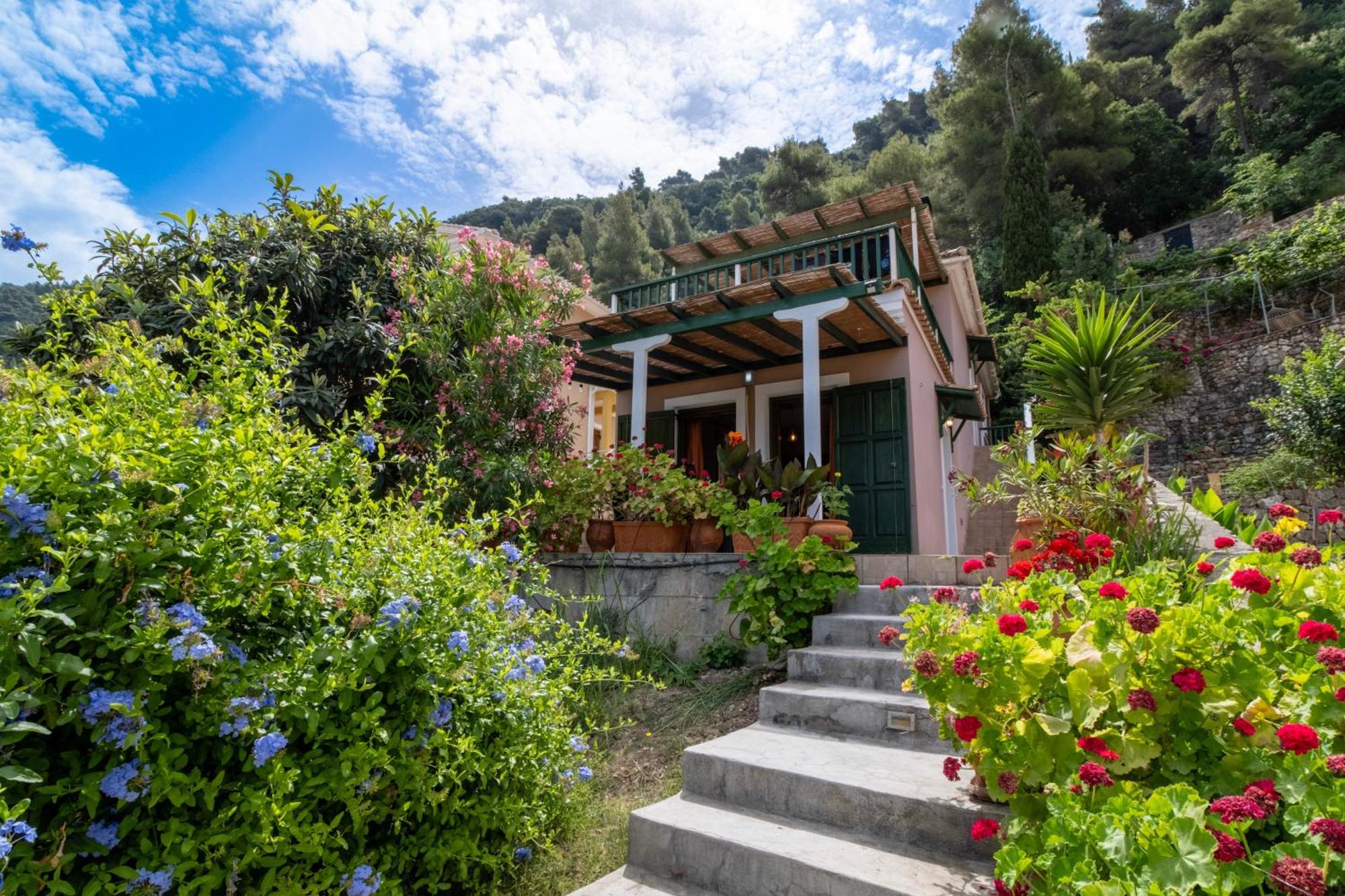 Theasea House *