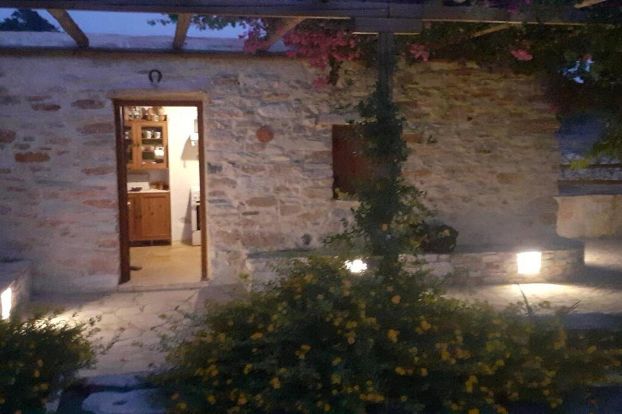 Naxos Alyko Traditional 