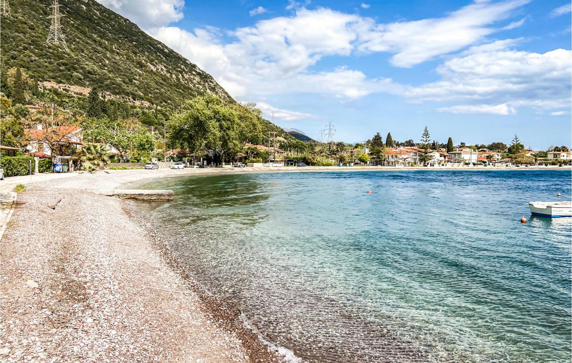 2 Bedroom Cozy In Apartment Nafpaktos