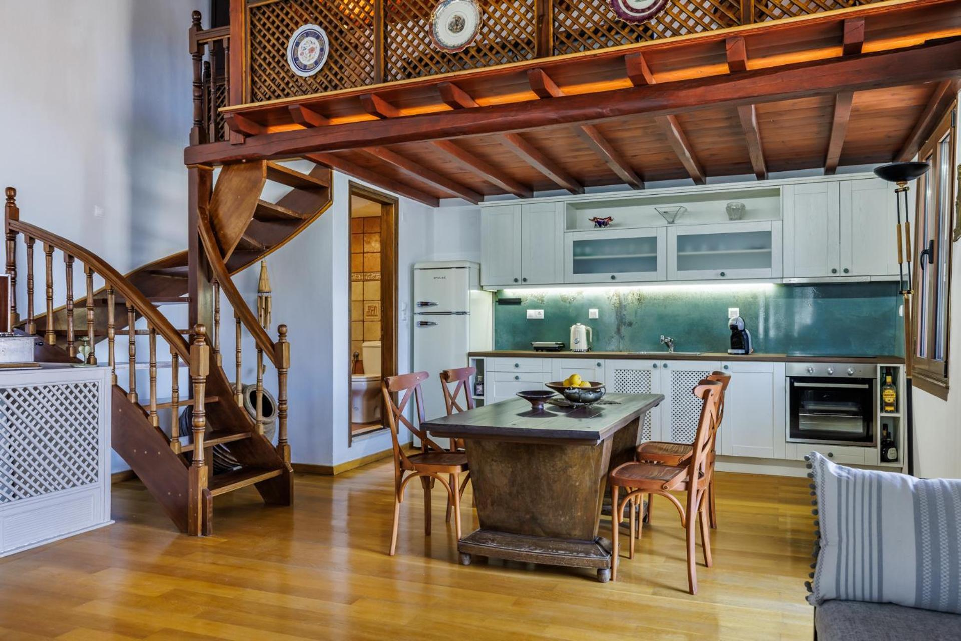 The Lofthouse At Apartment