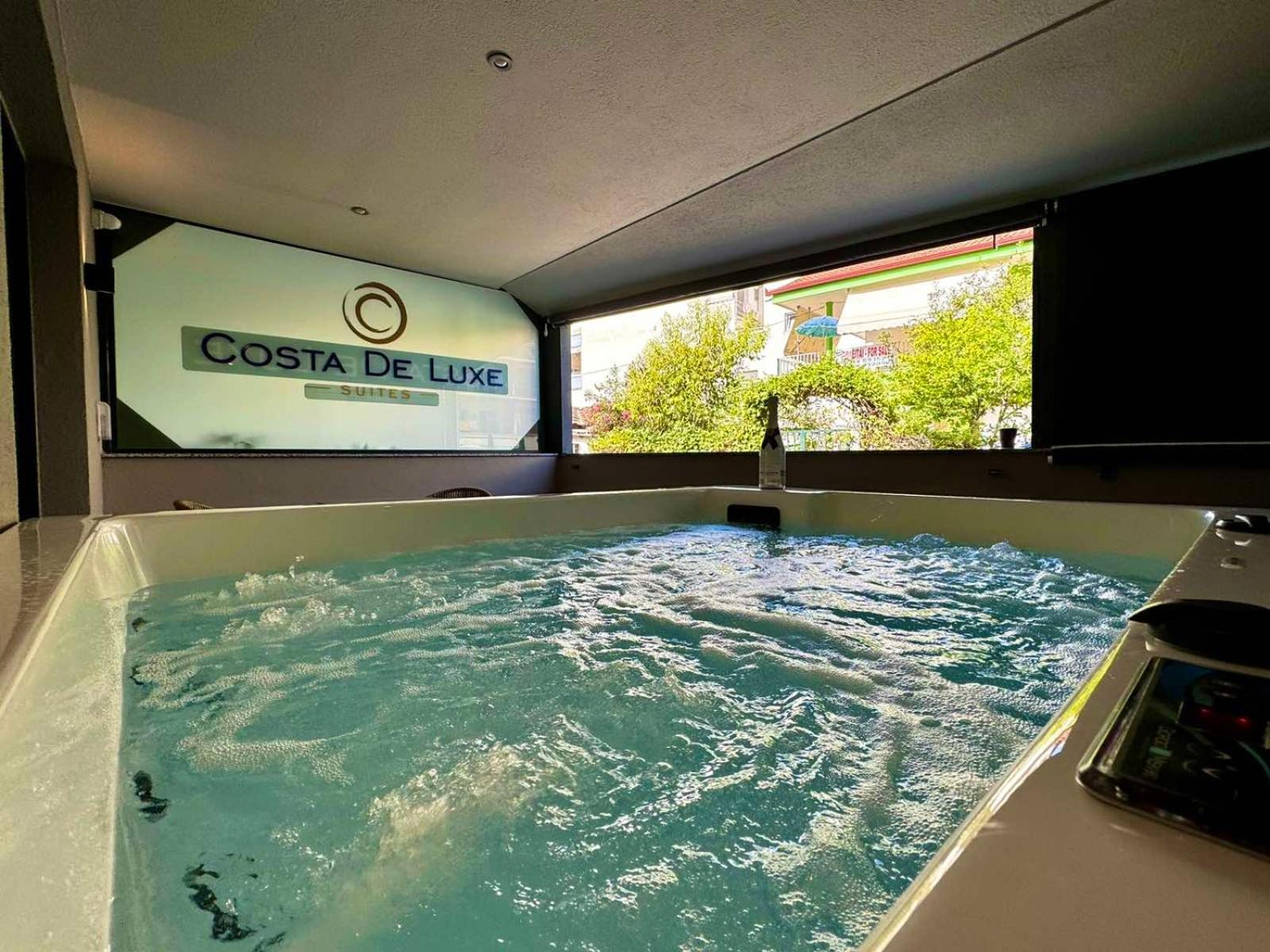 Costa De Luxe *