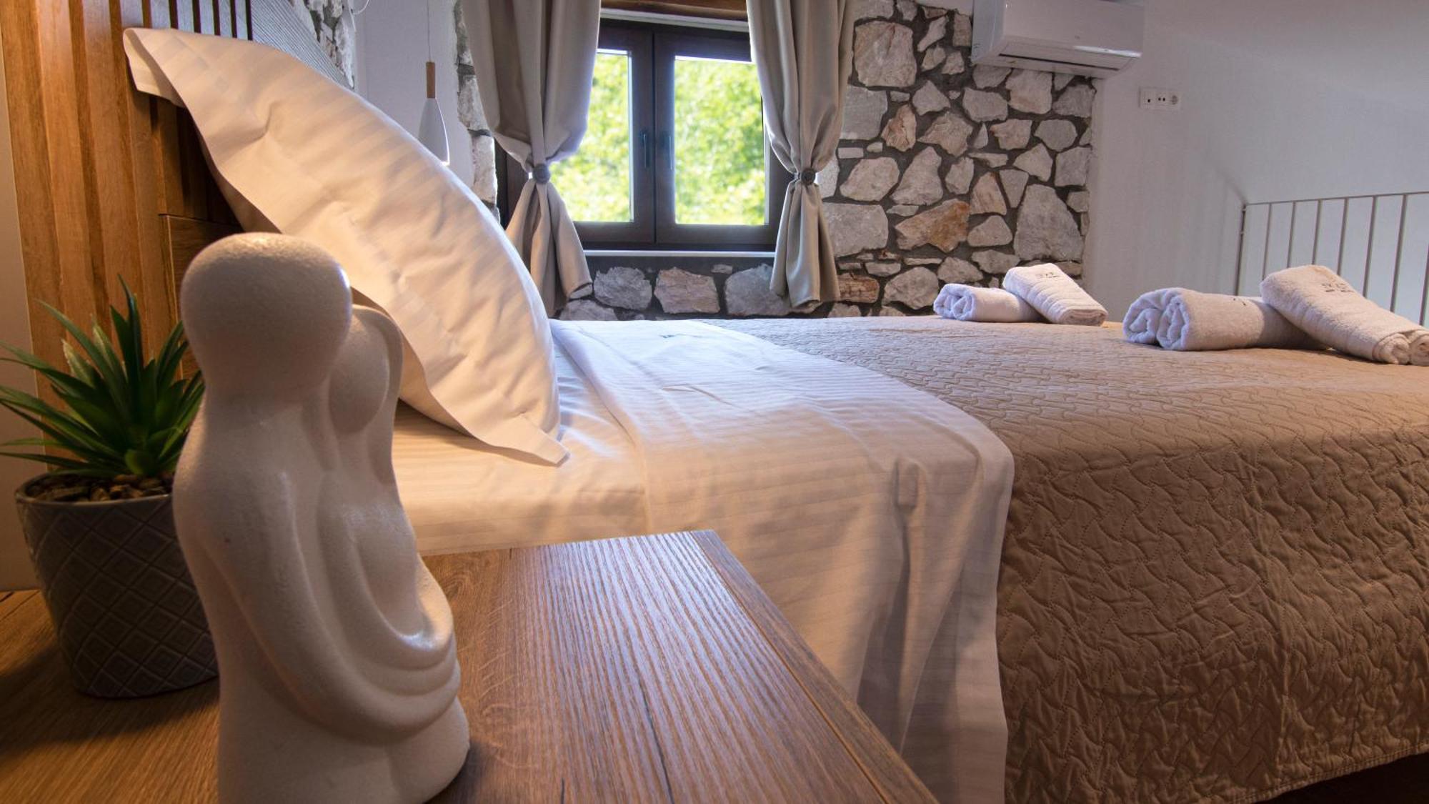 Noce Luxury Villa Vourvourou