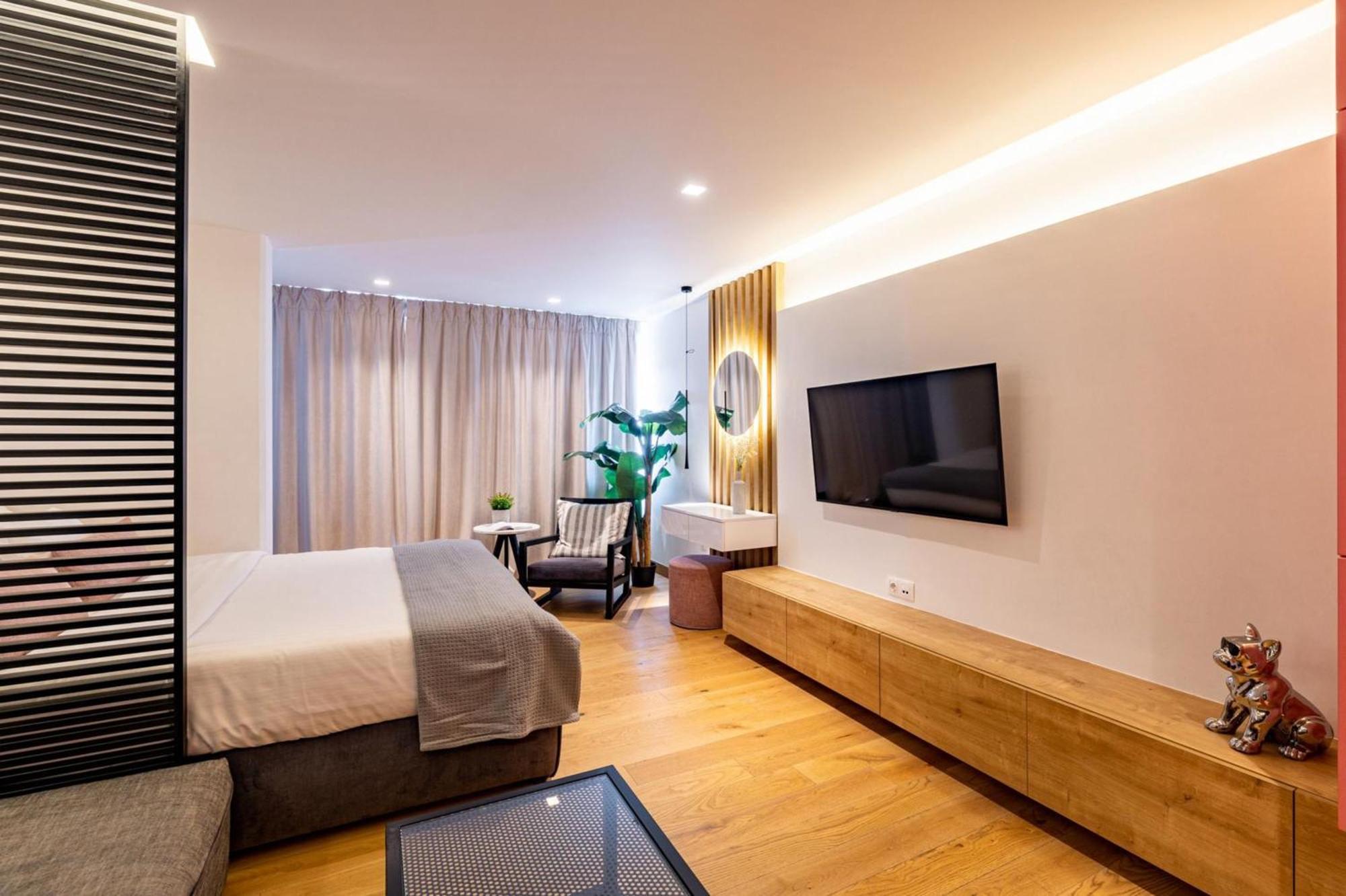 Apartment Earth Boutique Next To Stavros Niarchos