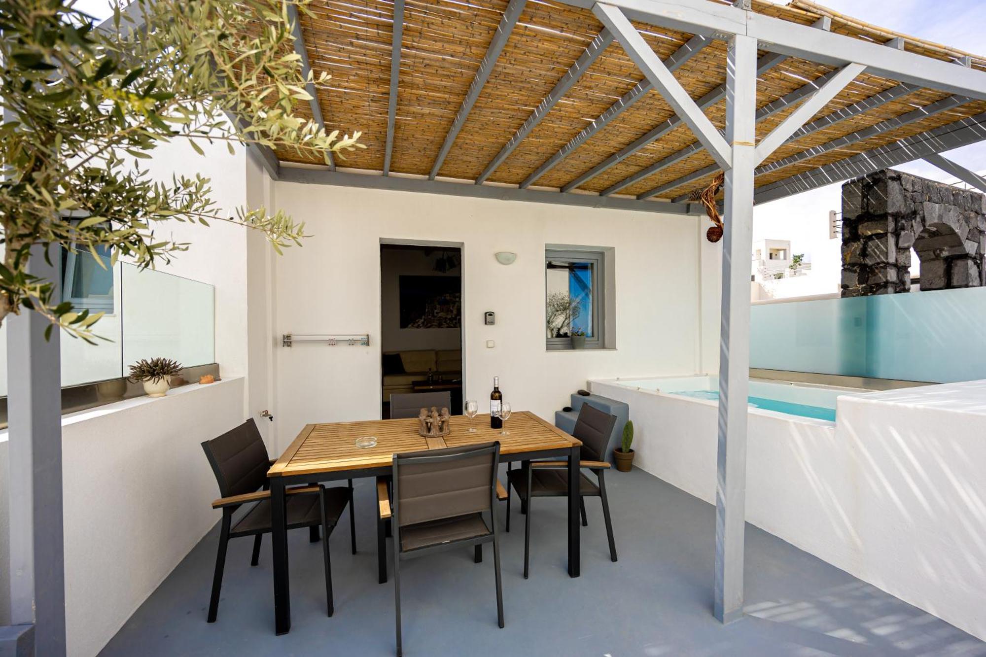 Misilia Santorini Cycladic House With Jacuzzi Vothon