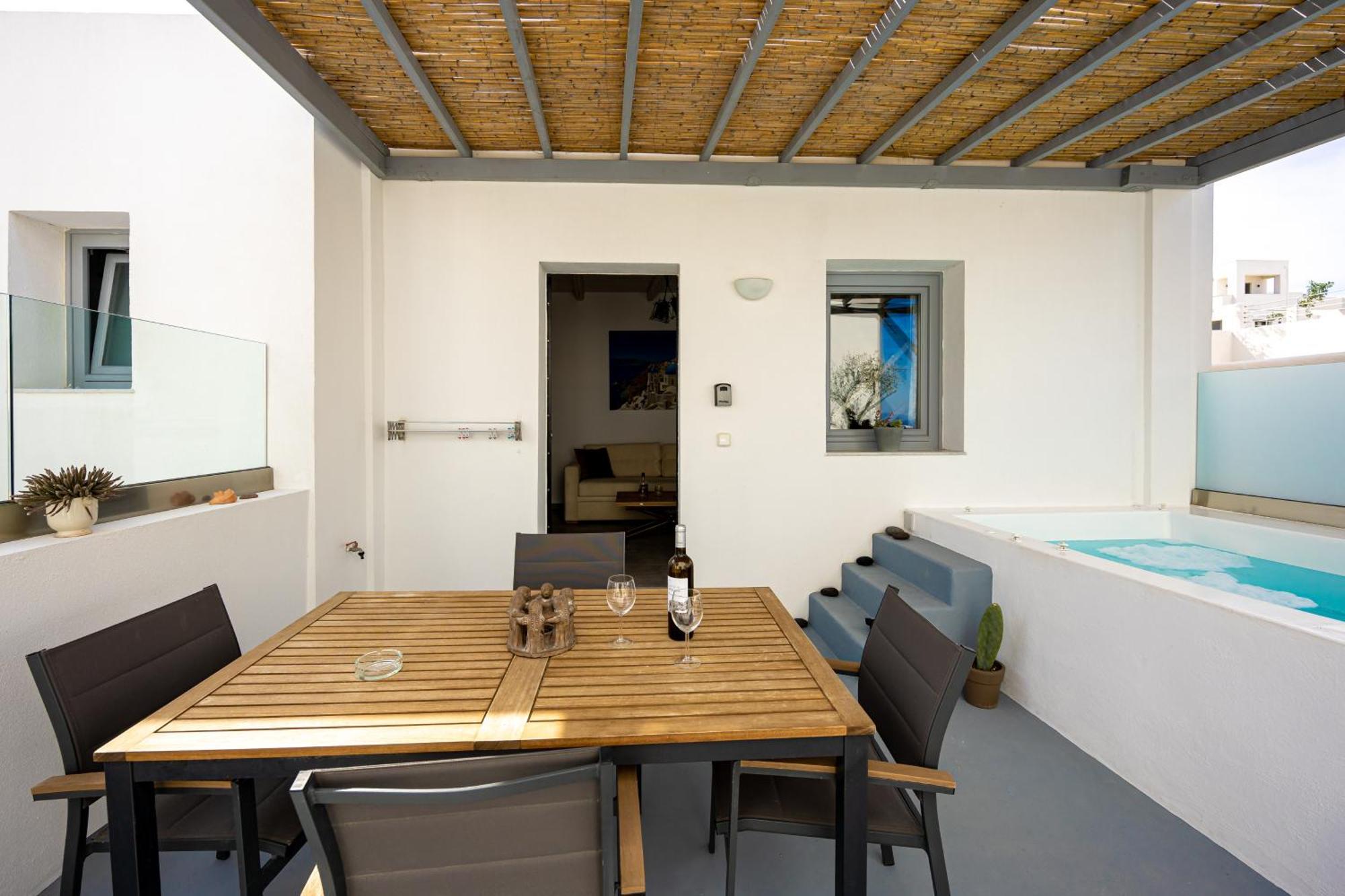 Misilia Santorini Cycladic House With Jacuzzi
