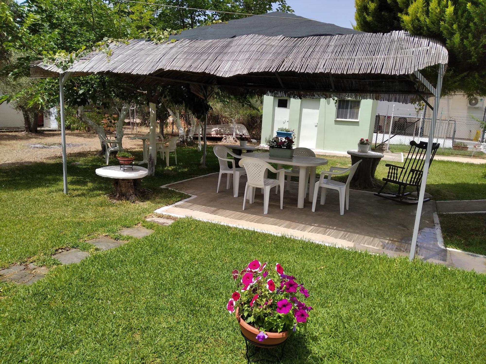 Kalyves, 2 Bedrooms, Sleeps 6, 700sqmgarden, 180m From * Kalyves Polygyrou