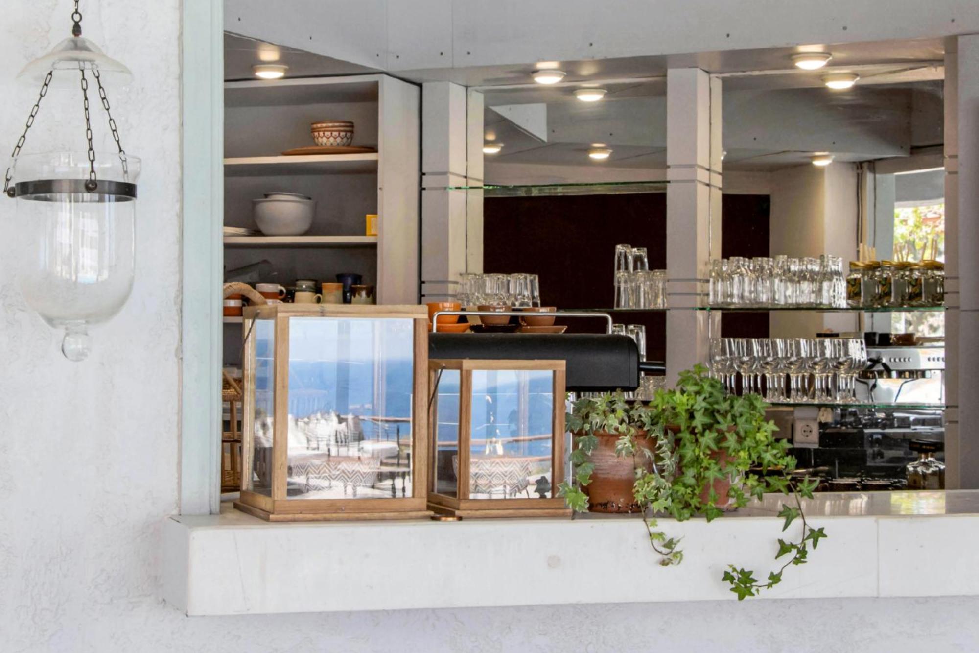 Thalia Bloom Aparthotel *