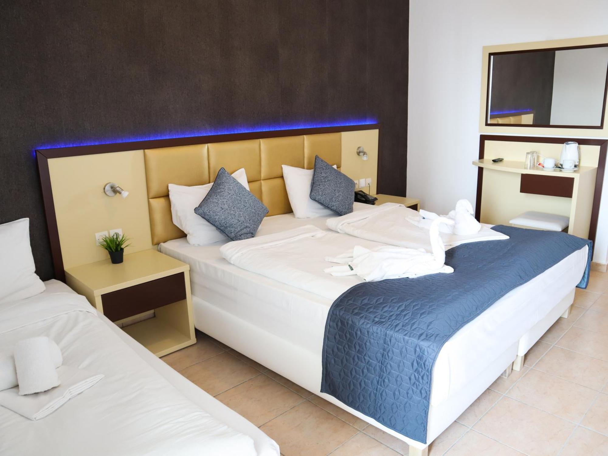Adel Paradise Hotel Adelianos Kampos