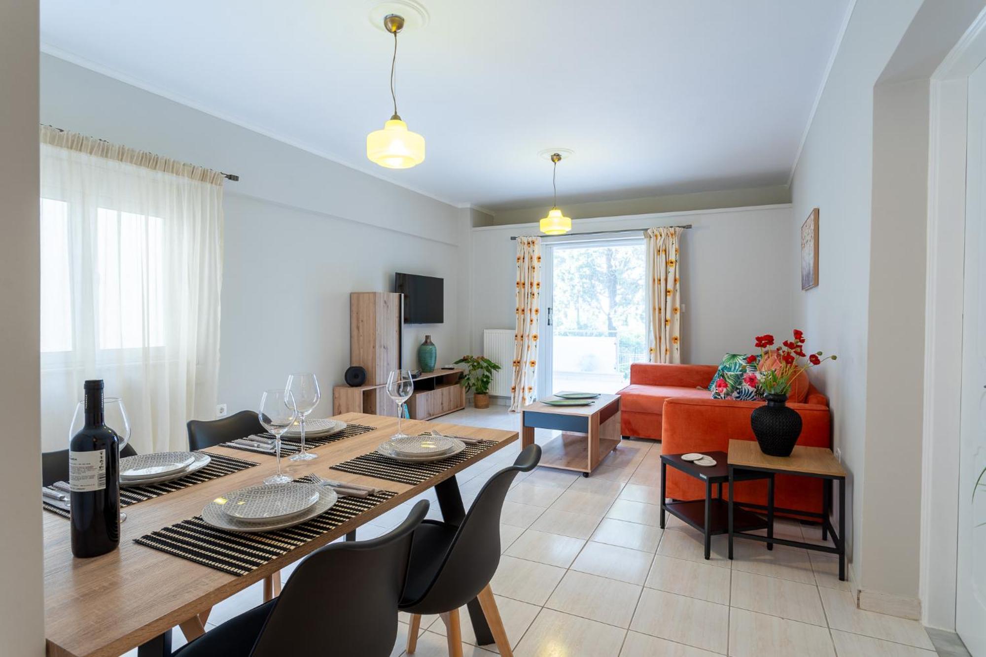 Villa Comfortable 3-bedroom Maisonette Near The Sea *