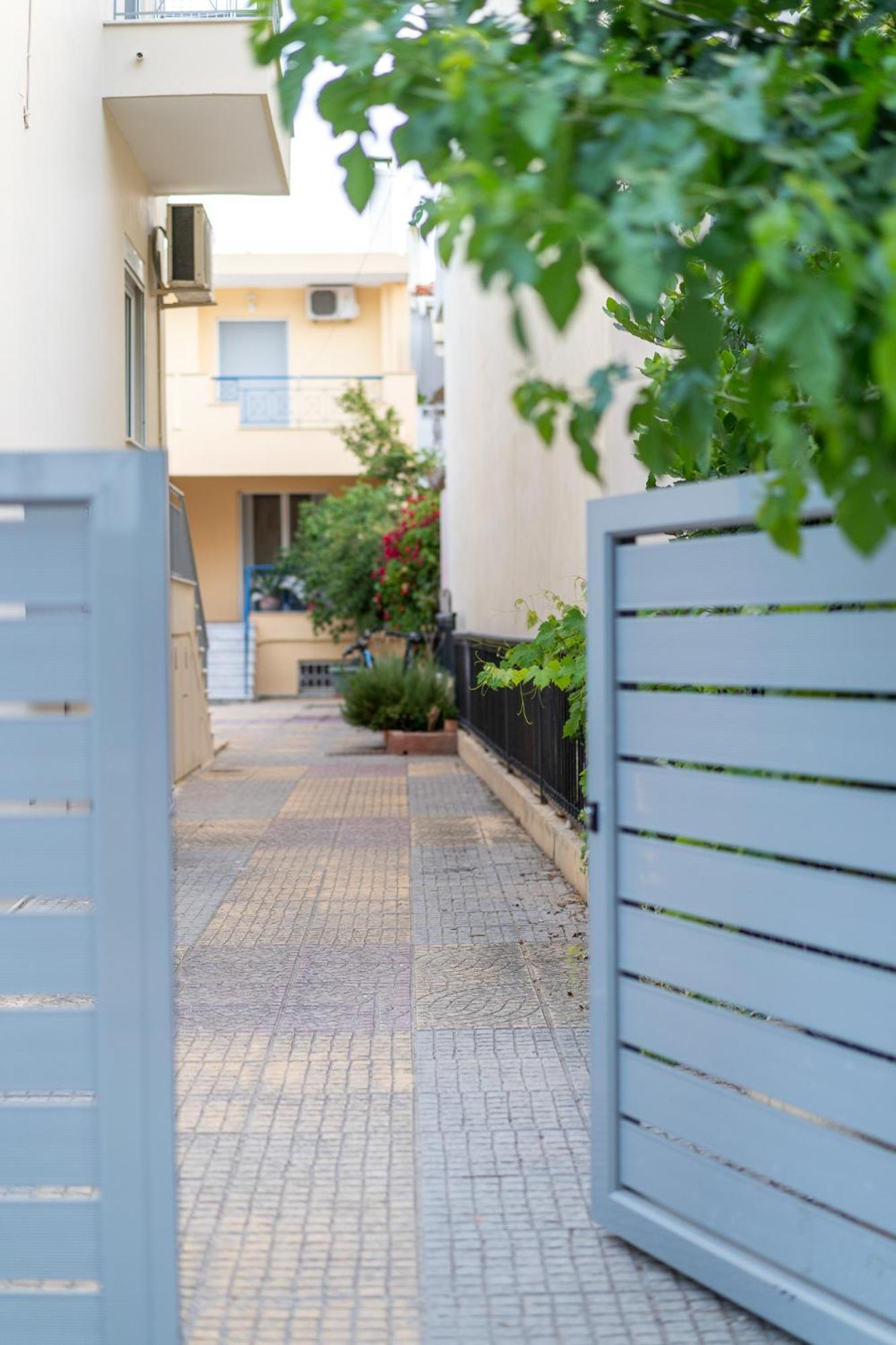 Villa Comfortable 3-bedroom Maisonette Near The Sea *