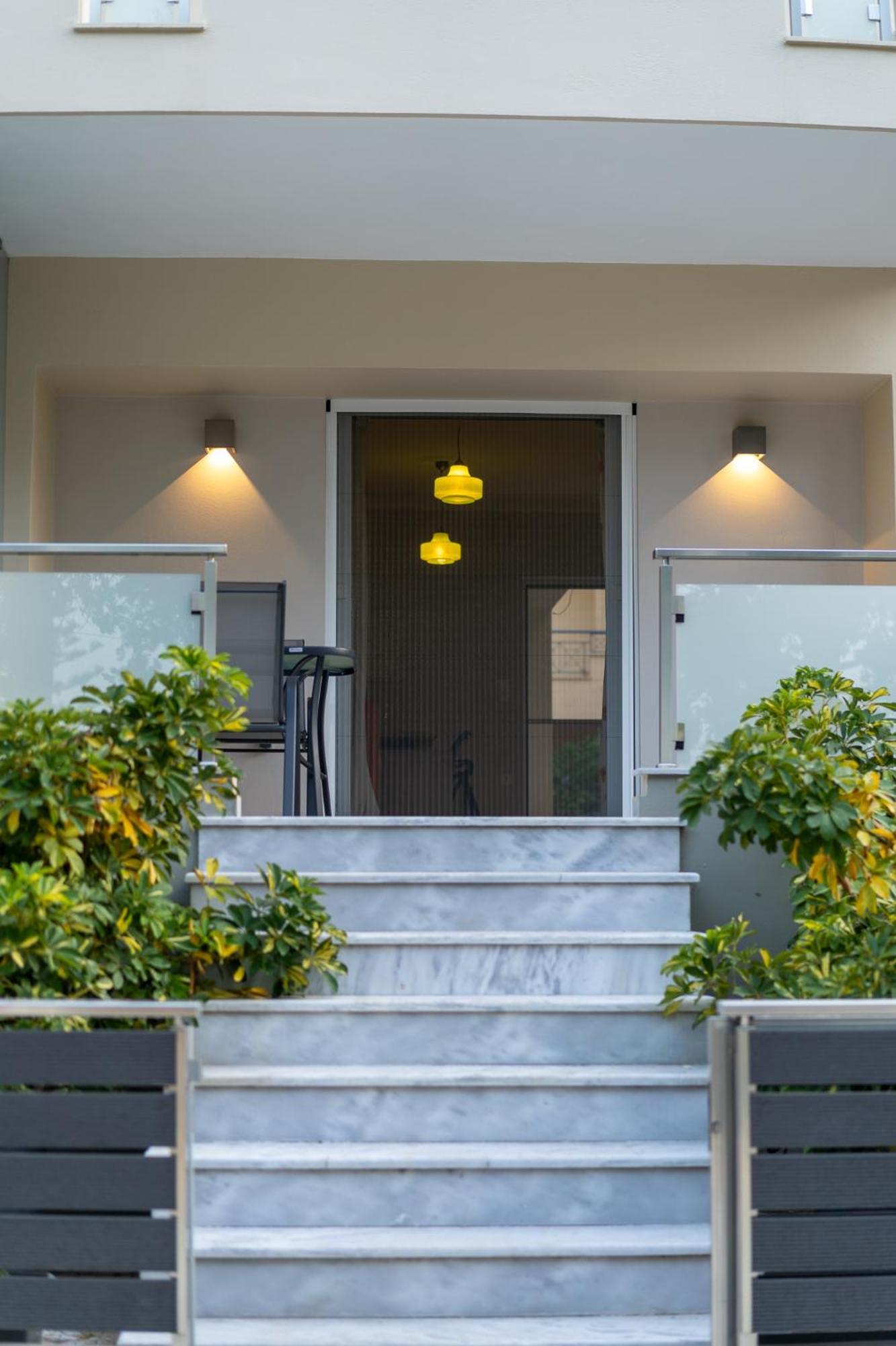 Comfortable 3-bedroom Maisonette Near The Sea Villa