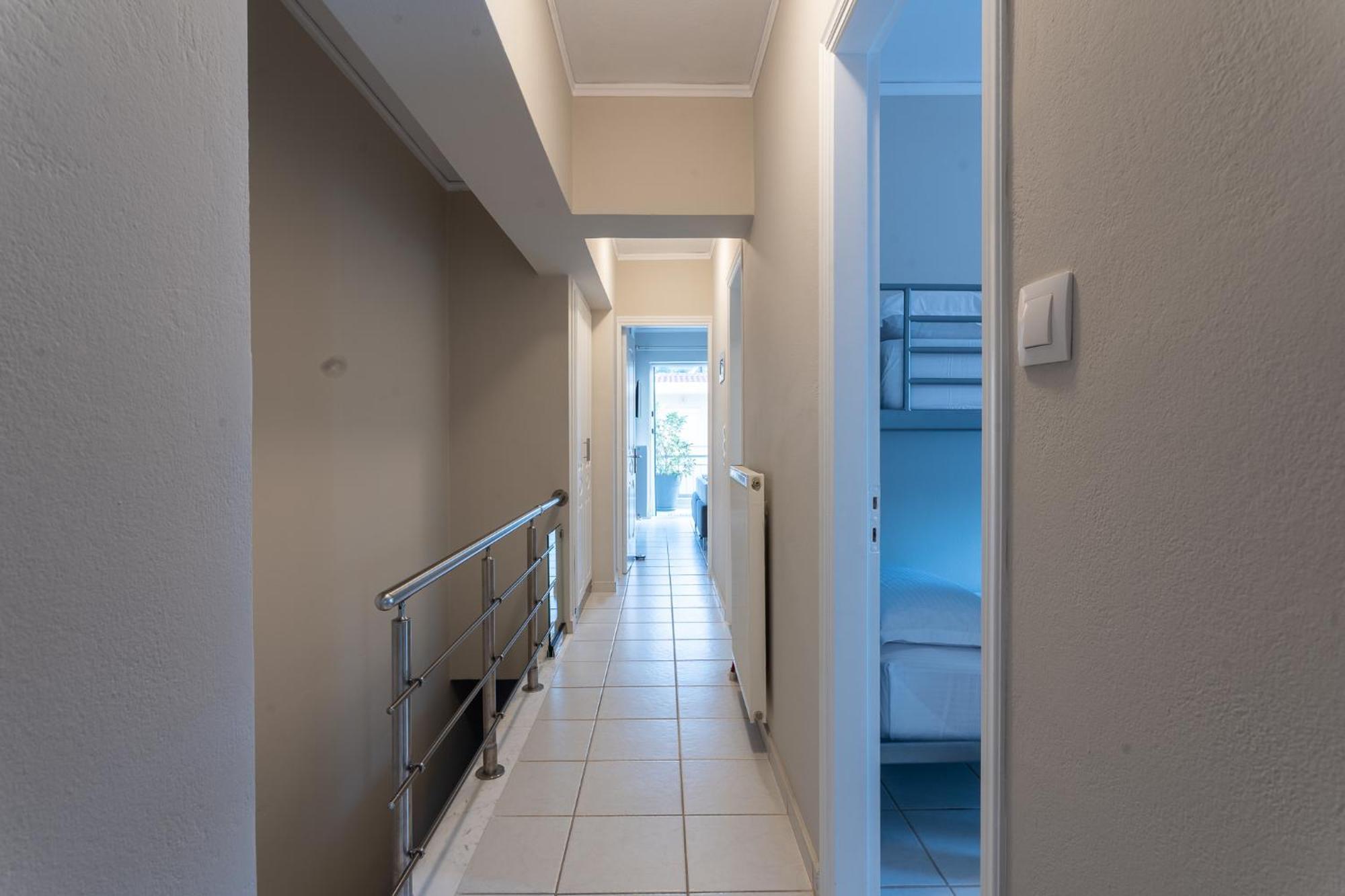 Comfortable 3-bedroom Maisonette Near The Sea Mytilene