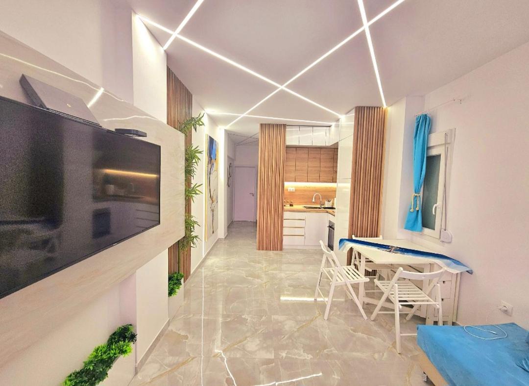 Sun Sea No 7 First Line Apartment *