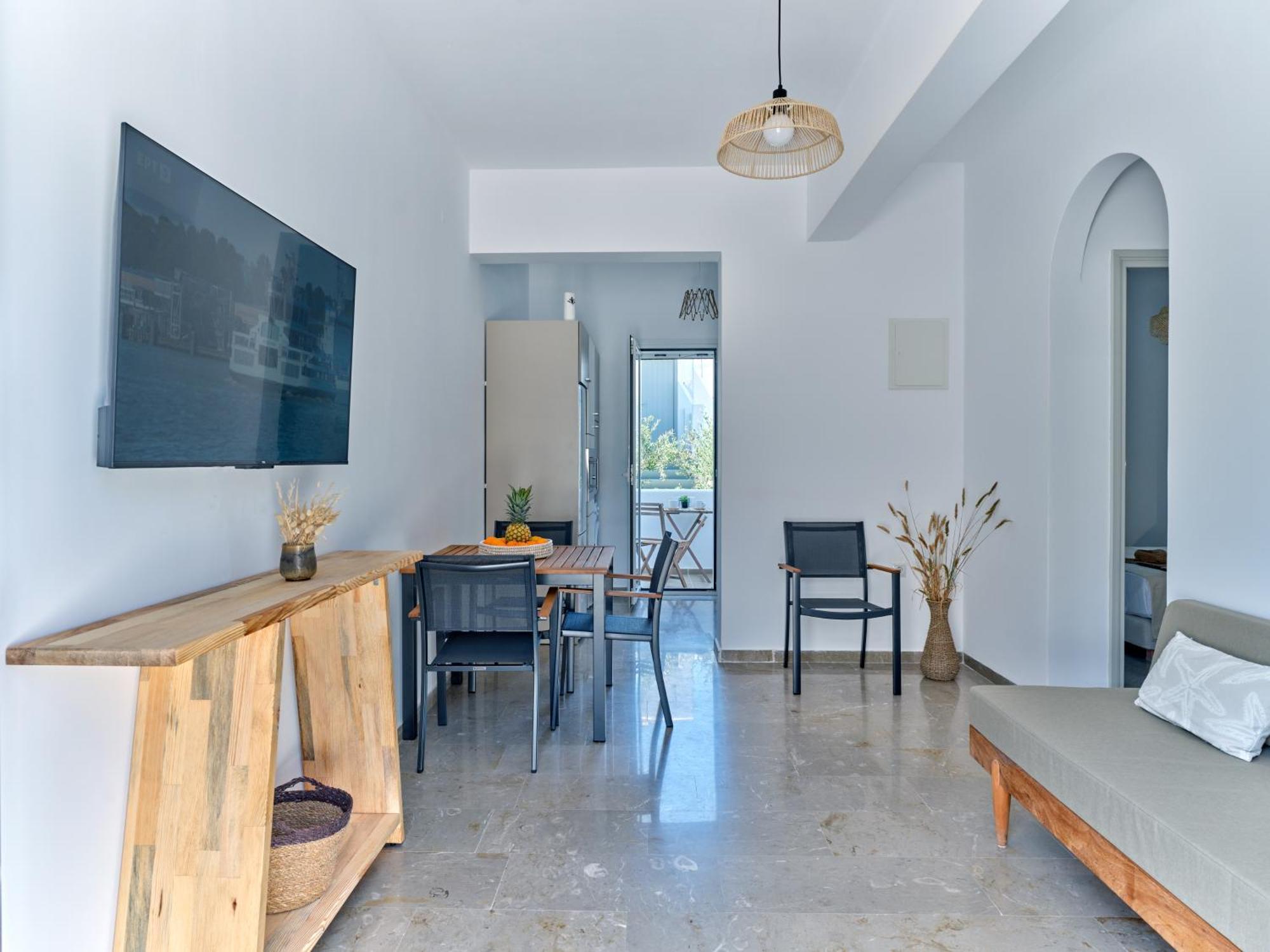 Apartment Aurora Beachside Home, Beach, Paros Logaras