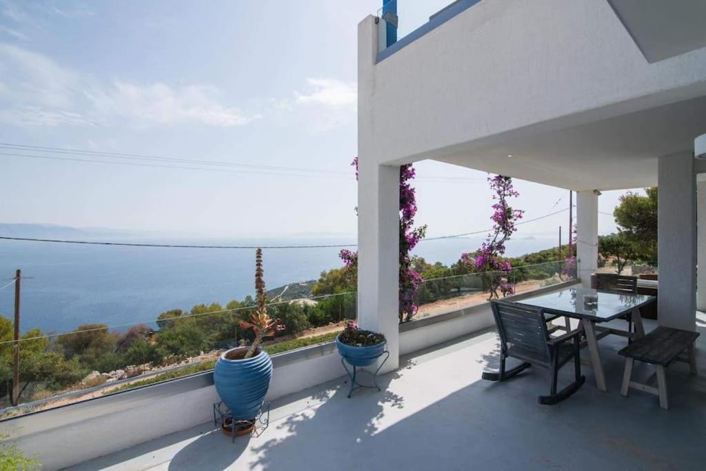 White-blue Luxury 1 Villa Pefkali