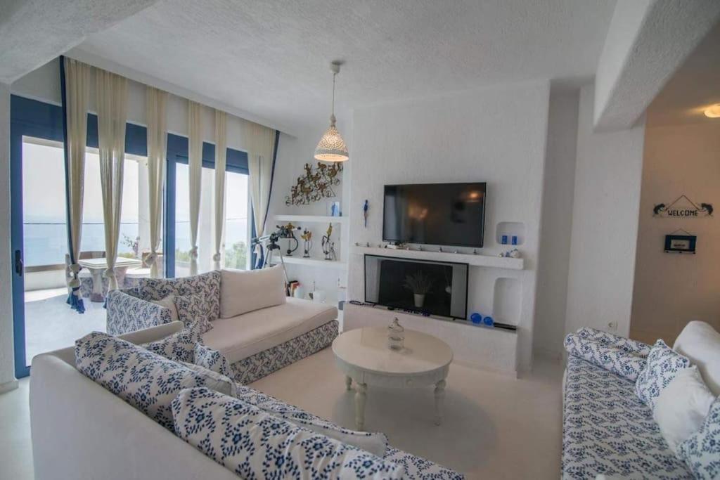 White-blue Luxury 1 *