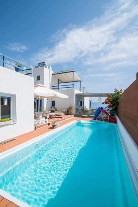 White-blue Luxury 1 * Pefkali