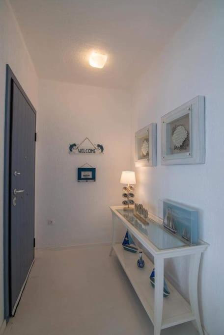 White-blue Luxury 1 *