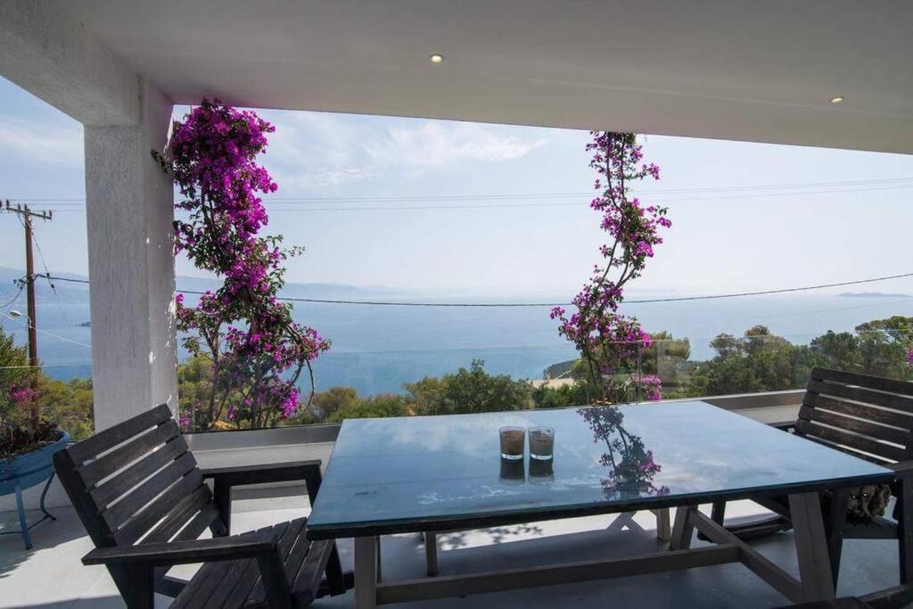 Villa White-blue Luxury 1 Pefkali