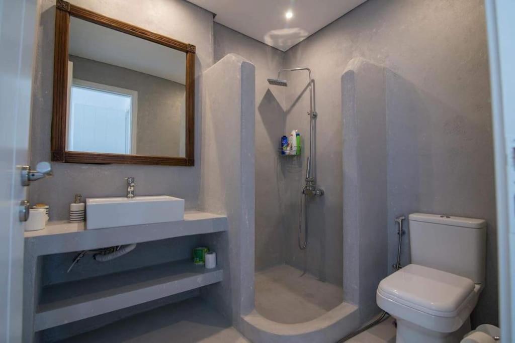 White-blue Luxury 1 * Pefkali