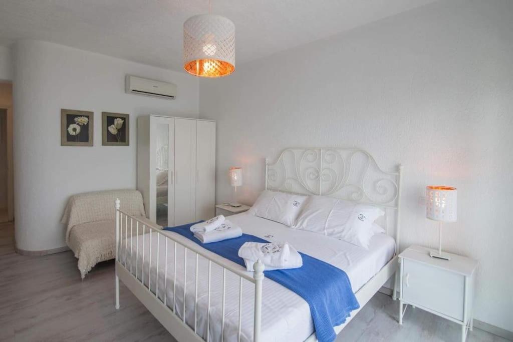 Villa White-blue Luxury 1 *