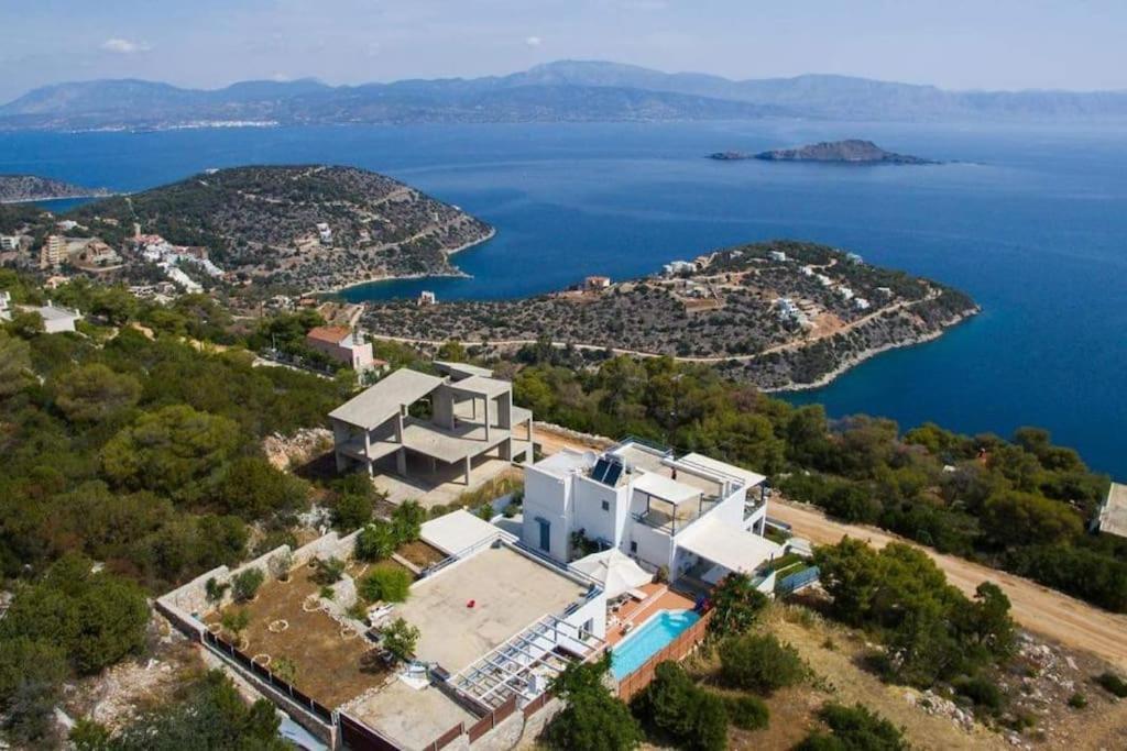 Villa White-blue Luxury 1 Pefkali