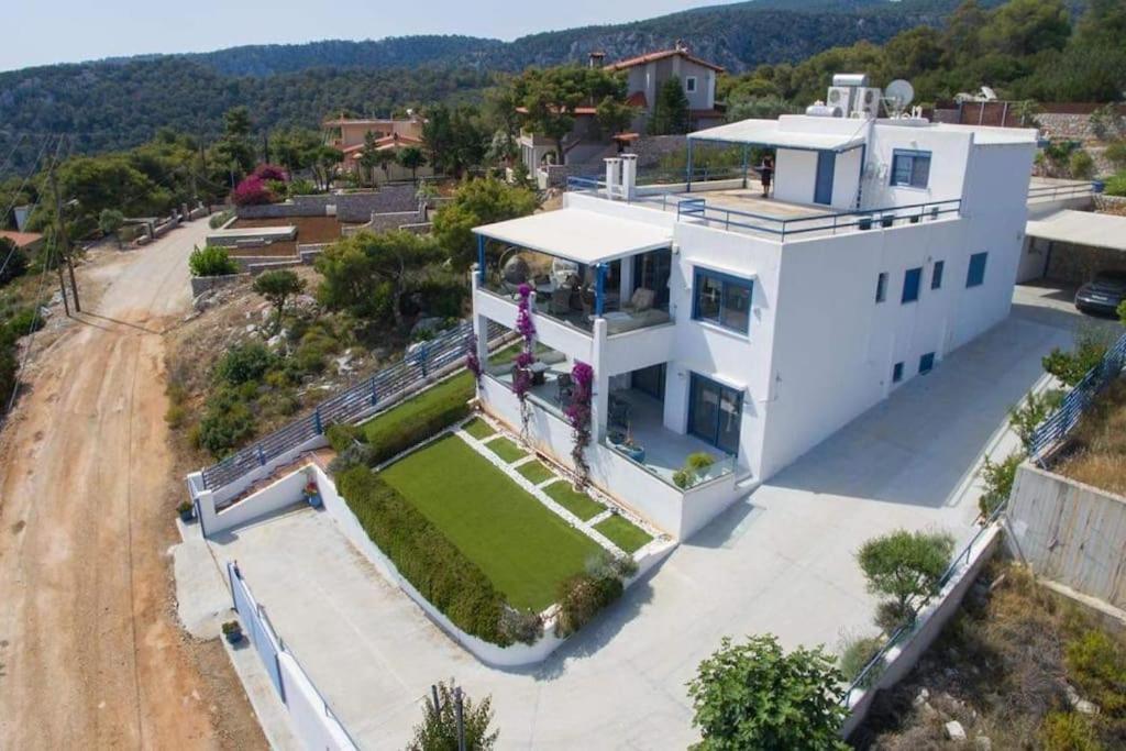 Villa White-blue Luxury 1 Pefkali
