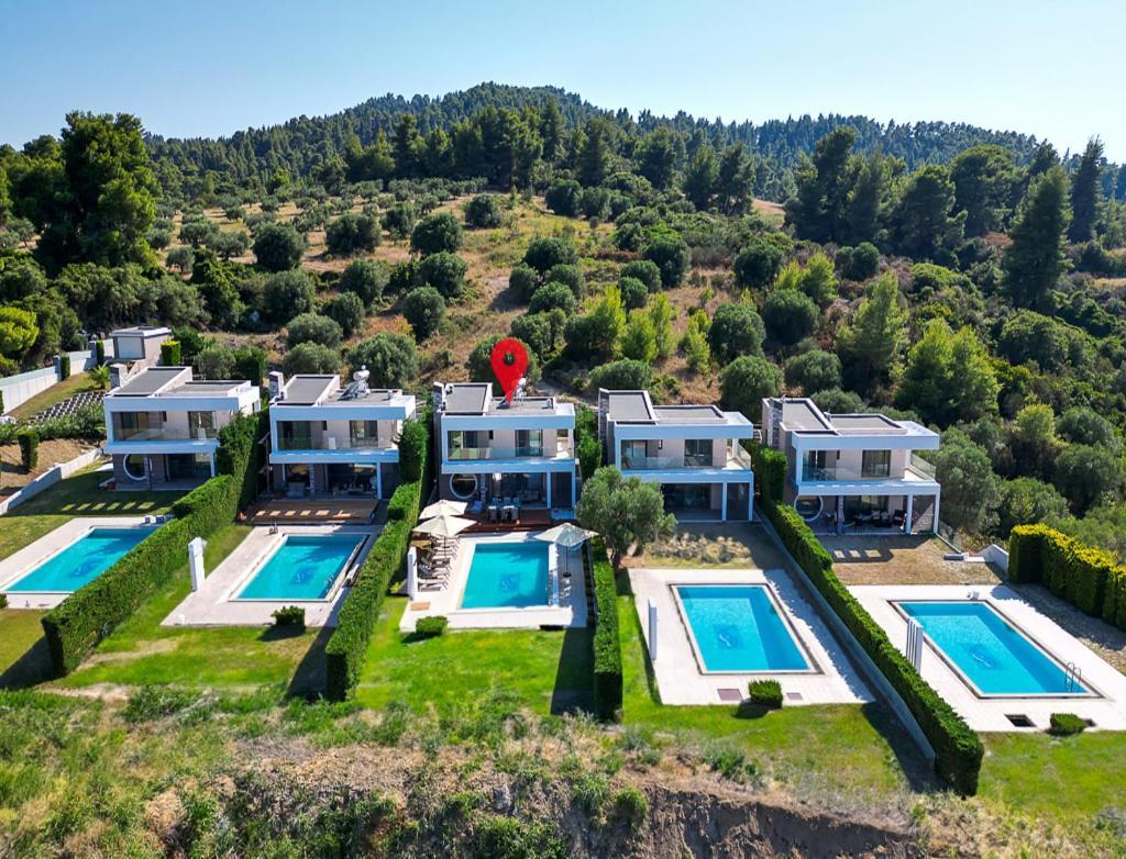 Luxurious 4-bedroom With Private Pool In Kassandra, Halkidiki Villa