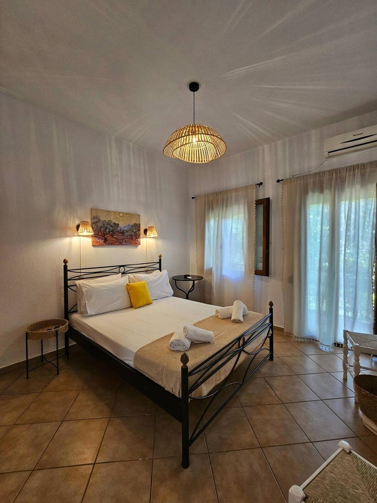Pine Trees Aparthotel Agnontas