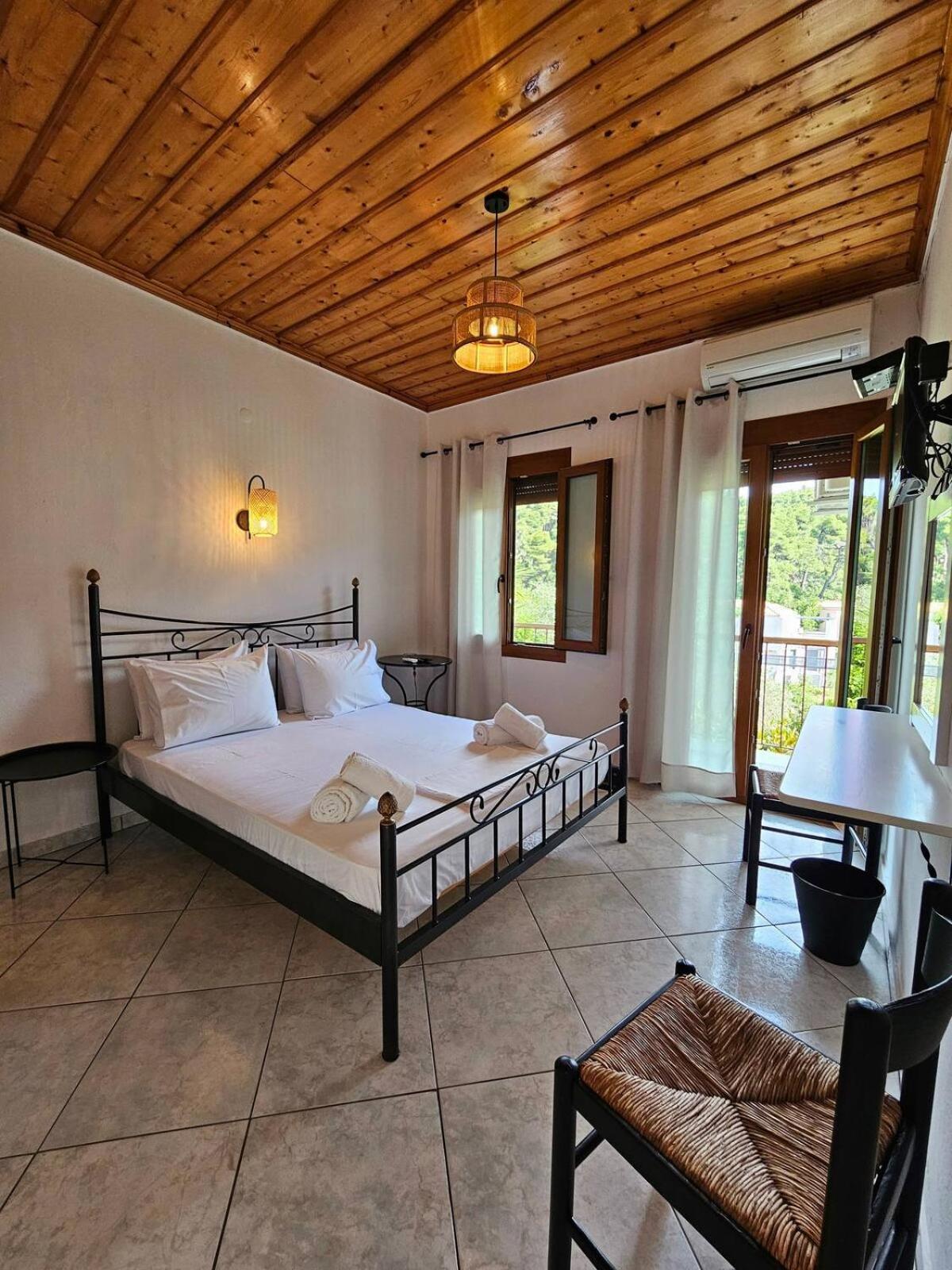 Aparthotel Pine Trees Agnontas
