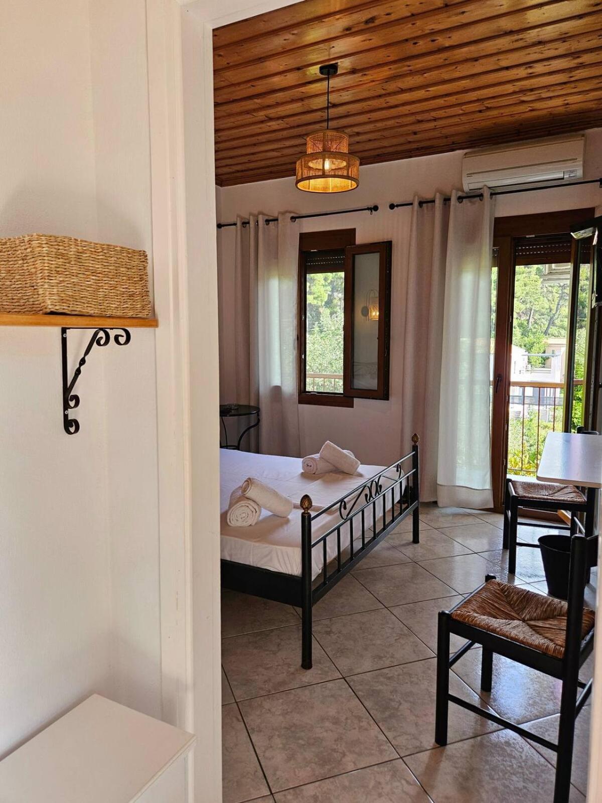 Aparthotel Pine Trees Agnontas