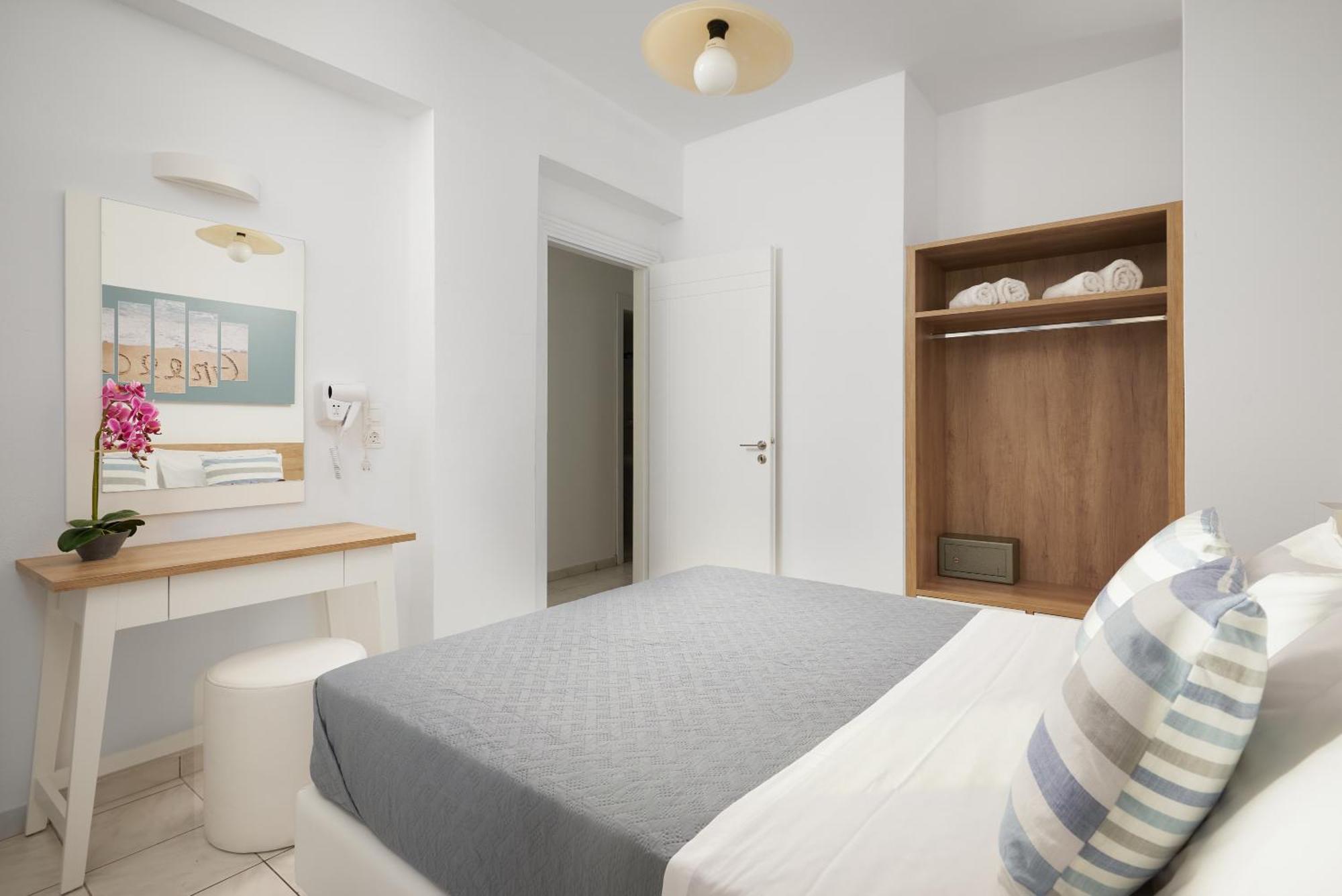 Artemis Aparthotel