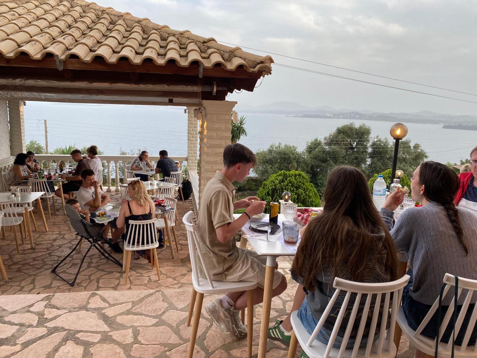 Stefanosplace Aparthotel Sea View 3*