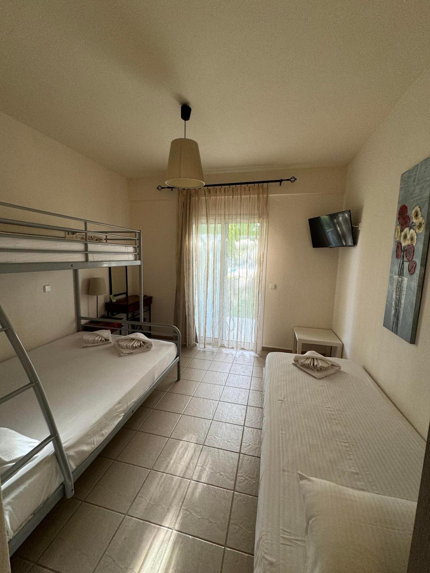 Dafnes Guest house
