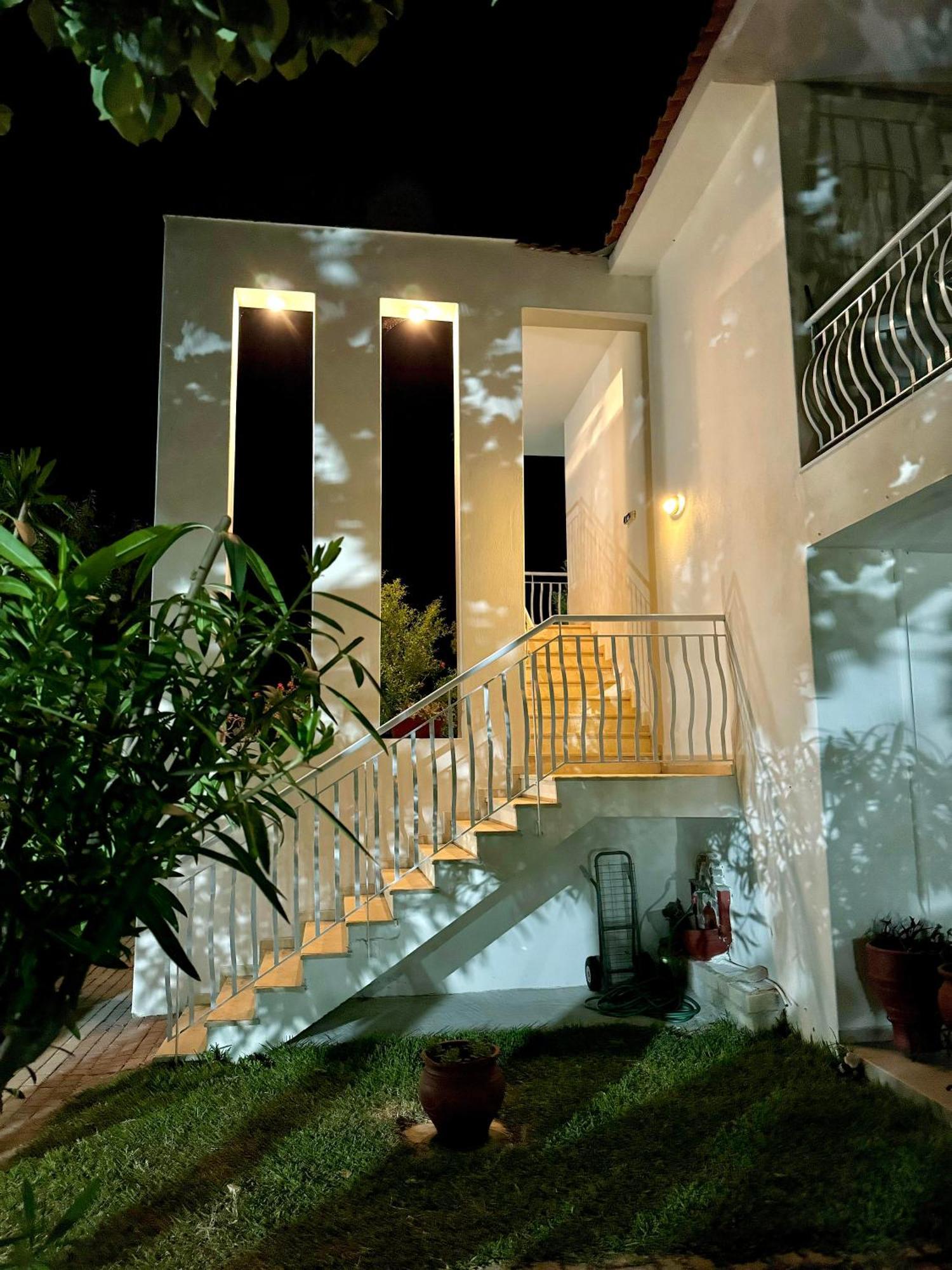 Guest house Dafnes 3*
