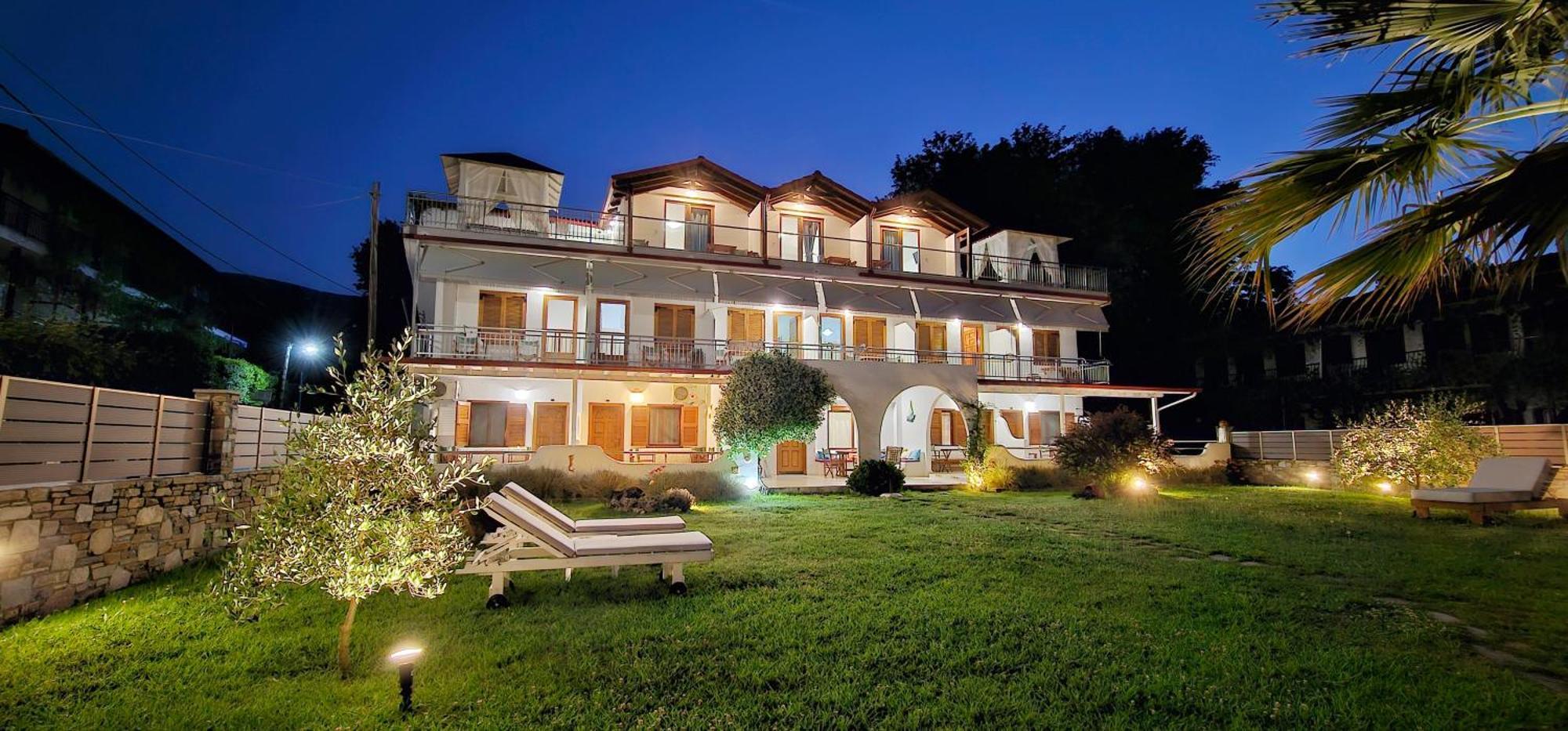 Efrosini & 2* Paralia Panteleimonos