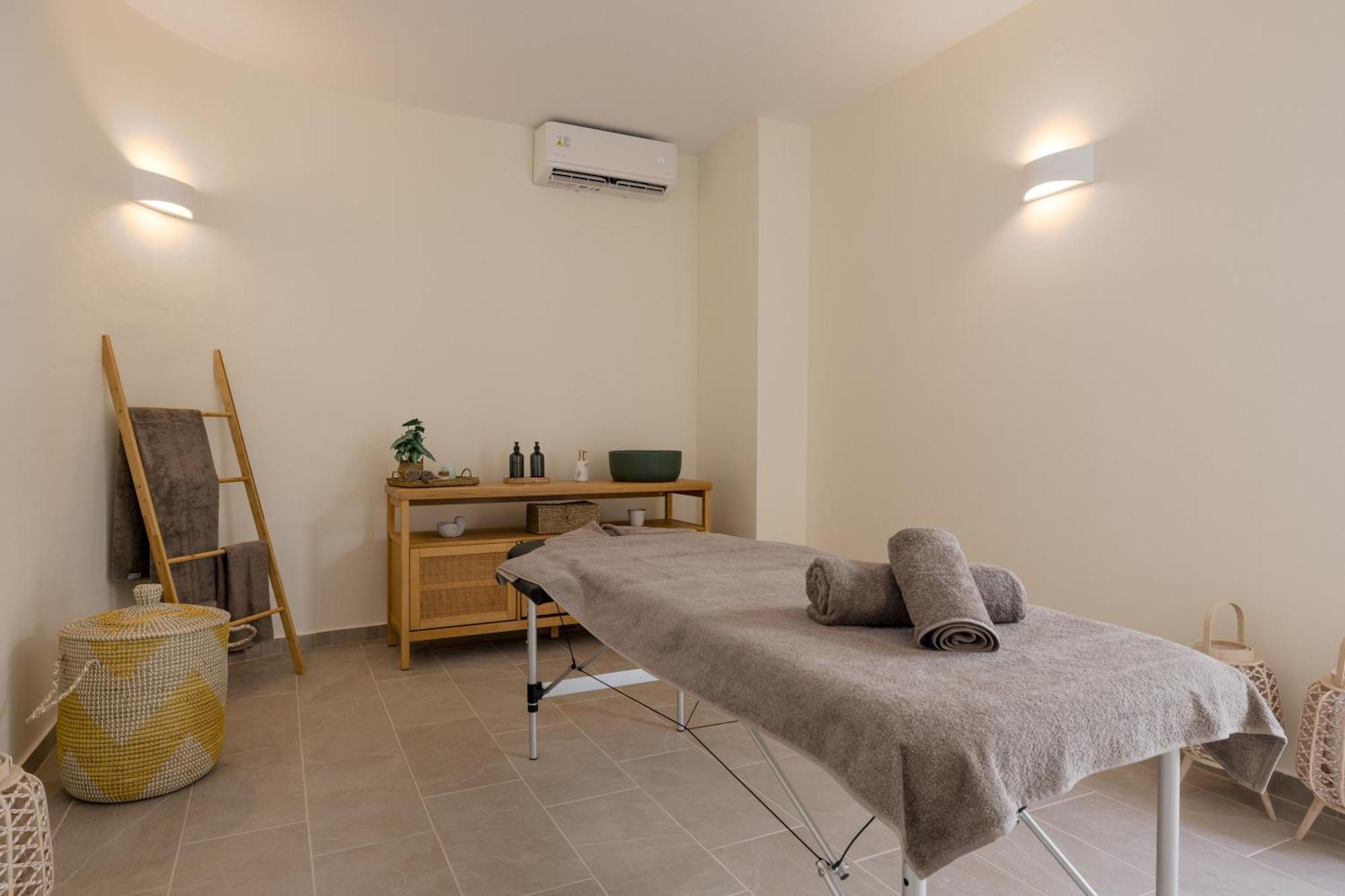 Aparthotel Opera House Symi
