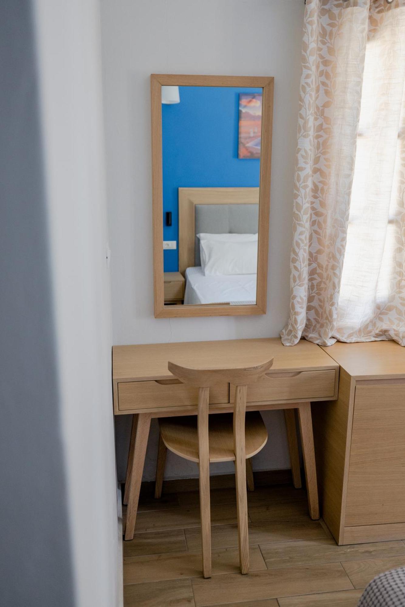 Opera House Aparthotel 4*