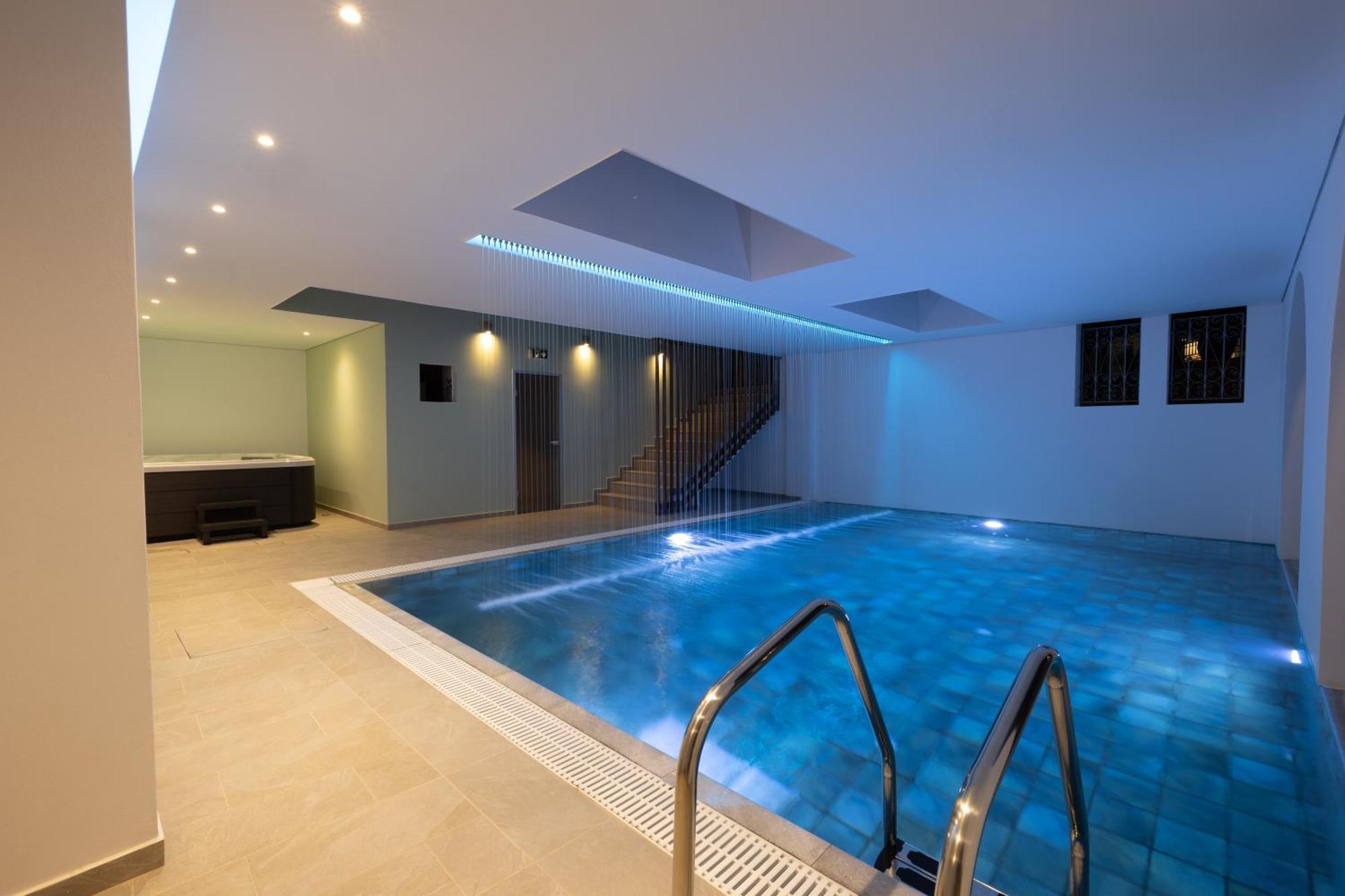 Aparthotel Opera House 4*