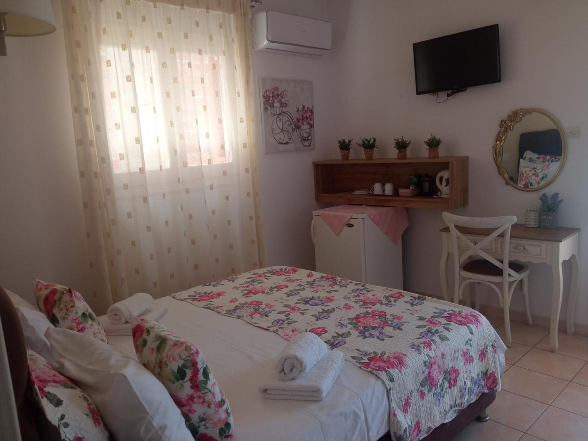 Galazios Kolpos Guest house Patitiri (Alonnisos)