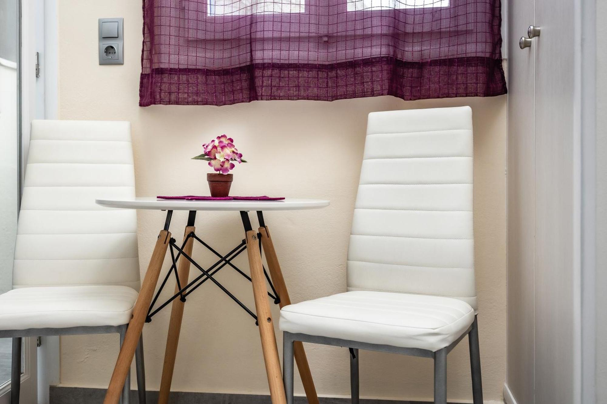 Aparthotel Lefkes